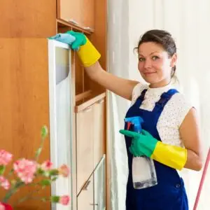 خدم بالساعات العارضية